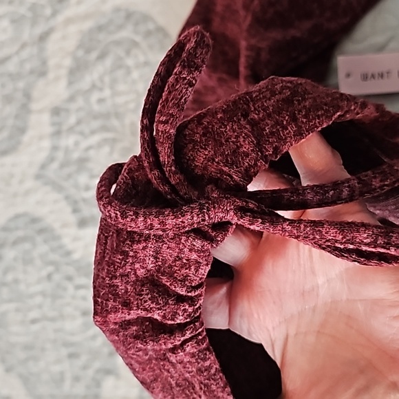 NWT Crave FAME size Large Burgundy Cropped Top - Picture 8 of 8